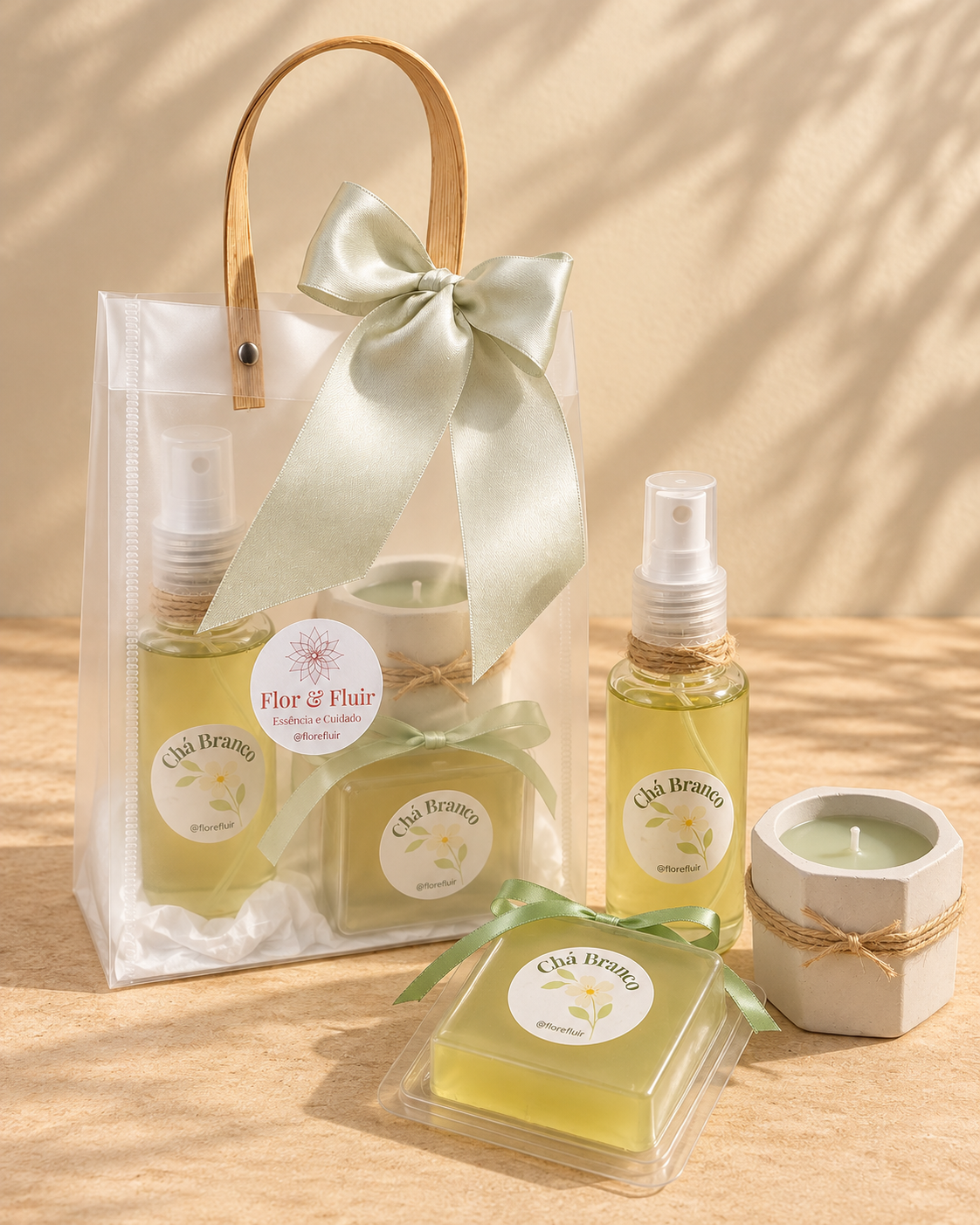 Kit para presente Flor & Fluir com produtos de chá branco, vela e embalagem com laço